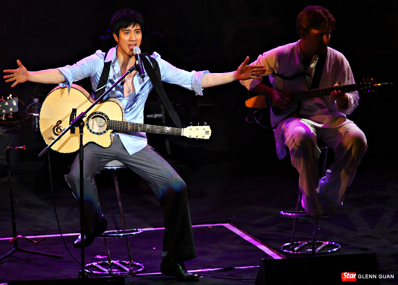 LeeHom "Heroes of Earth"